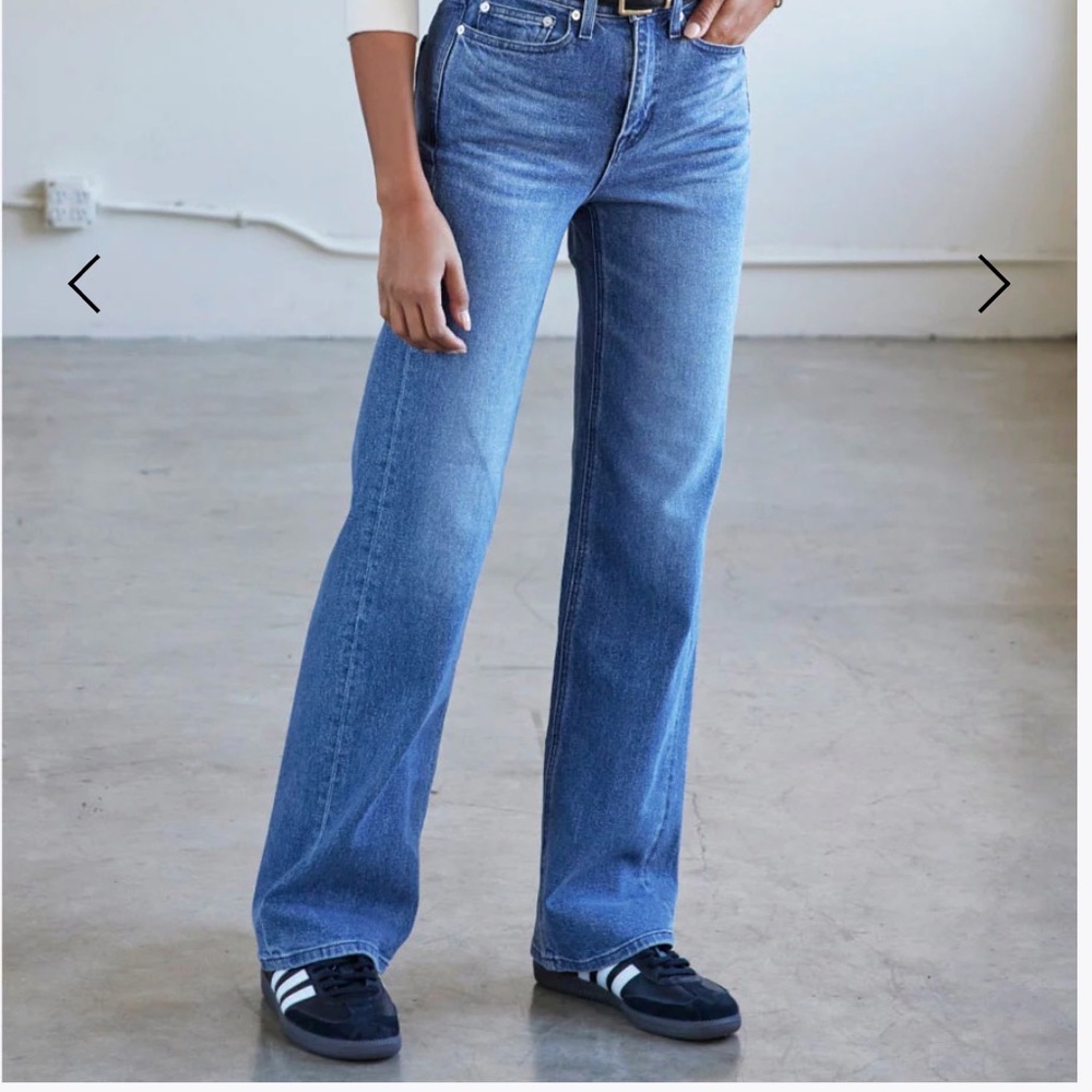 AYR jeans - Secret Sauce in old school wash hi rise baggy at bottom size 26